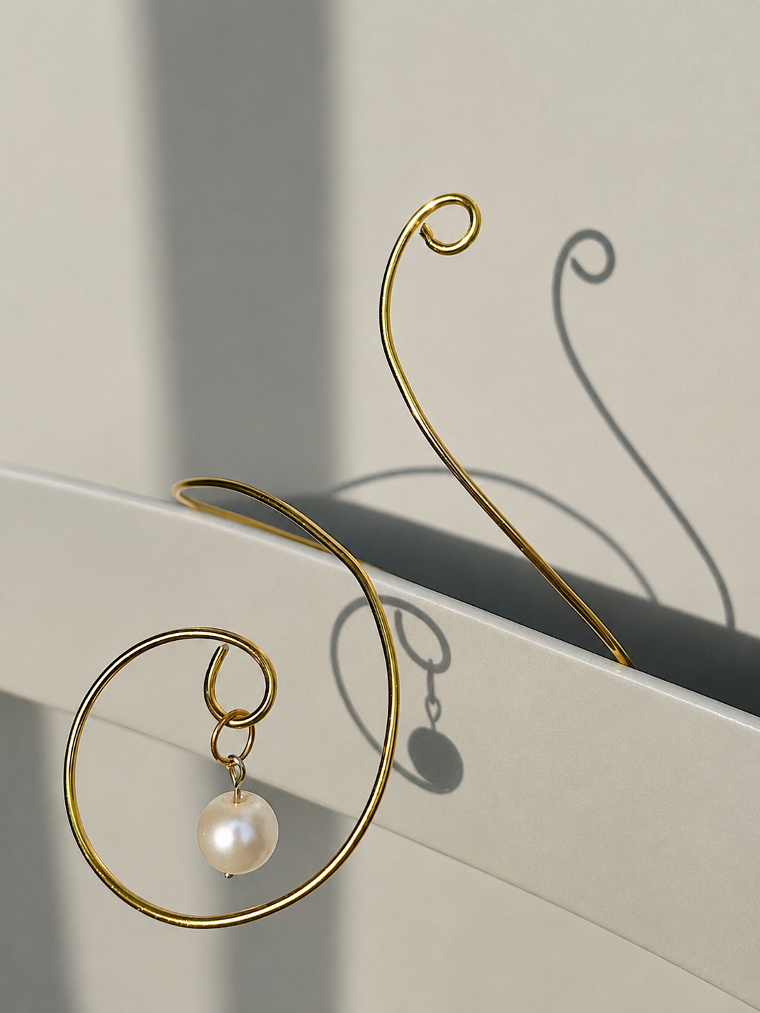 Pearl Armcuff